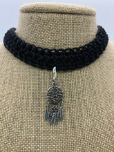 Load image into Gallery viewer, Black Necklace Choker With Pendant